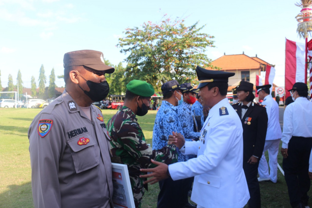 Apresiasi kepada Babinsa dan Bhabinkamtibmas dalam Menciptakan Kamtibmas di Desa Dalung
